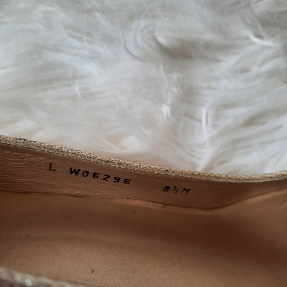 Stuart Weitzman Cream Coated Canvas Pumps 8.5M - Picture 9 of 9